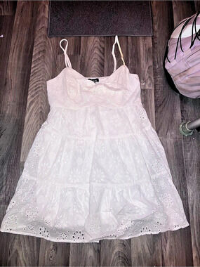 Trixxi Floral Mini Dress in White Size Medium